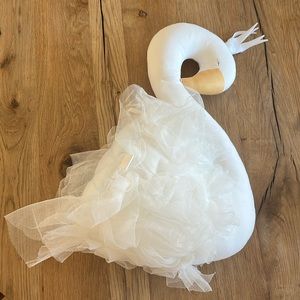 Design Life Kids Swan Wall Bust